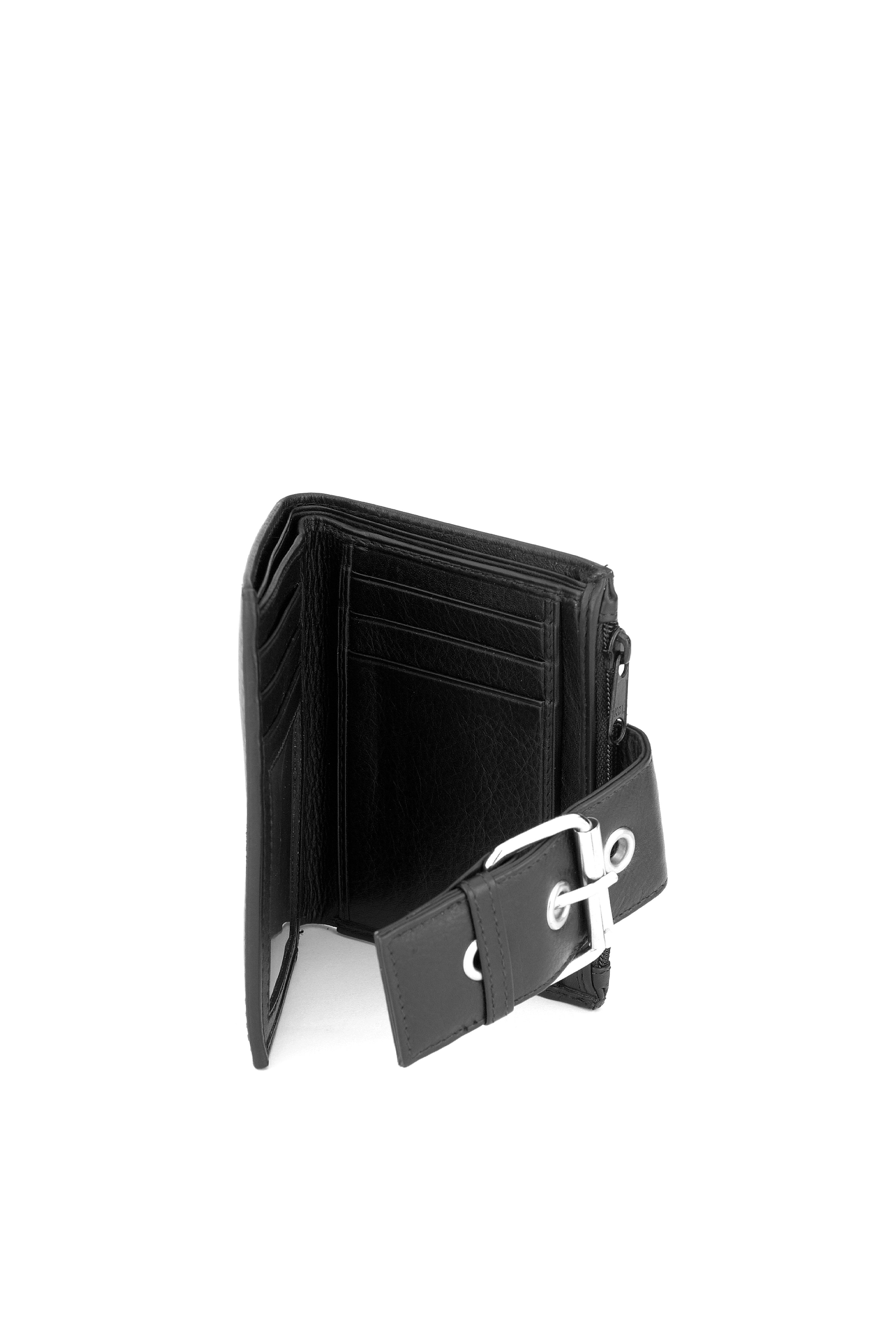 Wallet Compact in Buckle